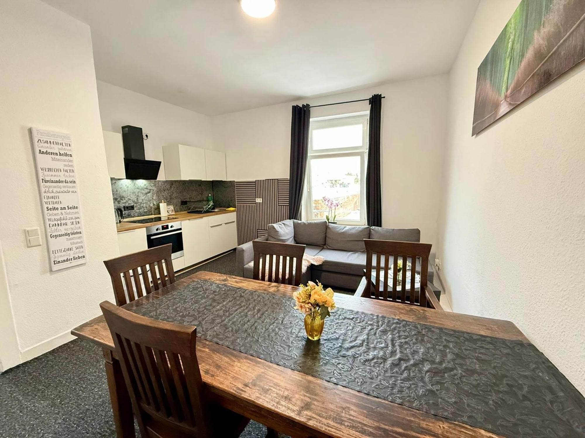 Appartement Gemuetliche, Helle, Ruhige Im Zentrum Von *
